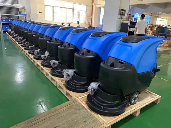 Ручная поломоечная машина в эко-режиме для мастерской